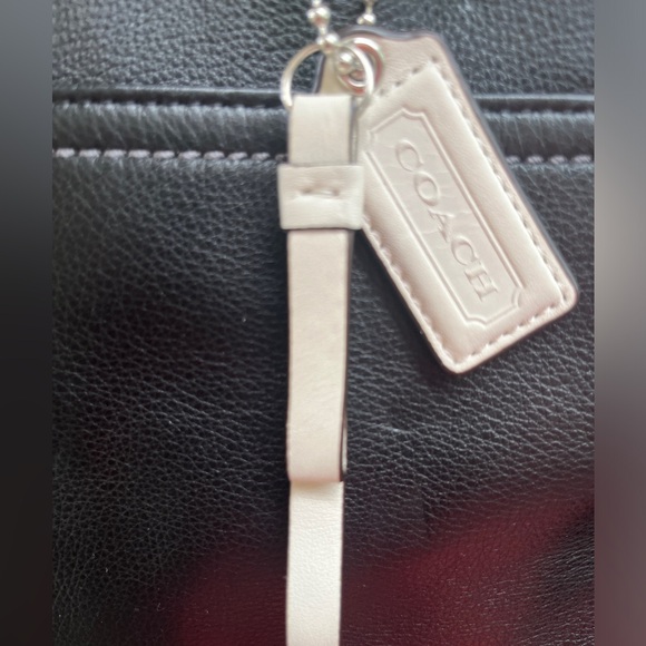 Coach Park Leather Carryall Satchel Excellent Condition - Picture 6 of 7